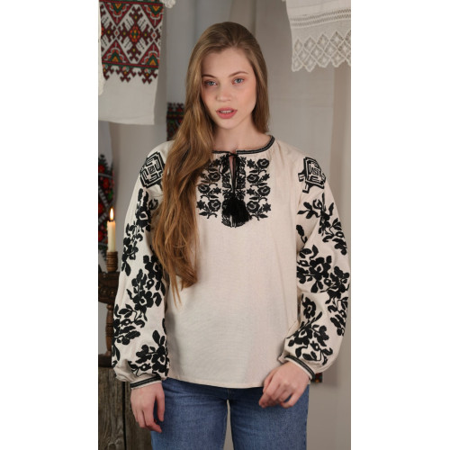 Жіноча блуза з чорною вишивкою (ЖБ 2147)